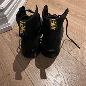 Dr Martens Almost brand New !!